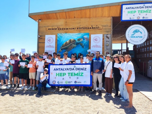 Manavgat Liman Başkanlığı’ndan Anlamlı Etkinlik: Hatipler Ortaokulu Öğrencileriyle "Mavi Akdeniz" Buluşması