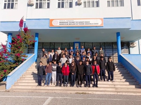 Manavgat Liman Başkanlığı'ndan Denizcilik Lisesi Öğrencilerine İnsan Hakları ve Denizcilik Buluşması